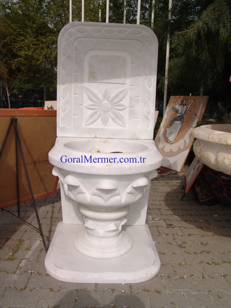 mermer çeşme